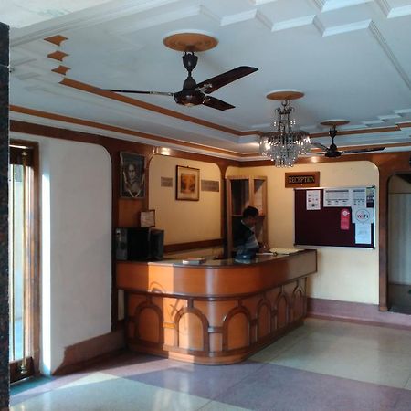 Hotel Ajaya Benares Buitenkant foto