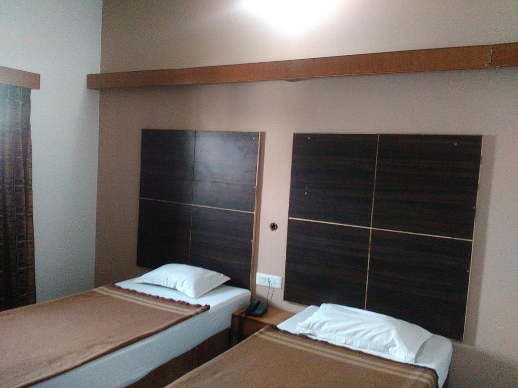 Hotel Ajaya Benares Kamer foto