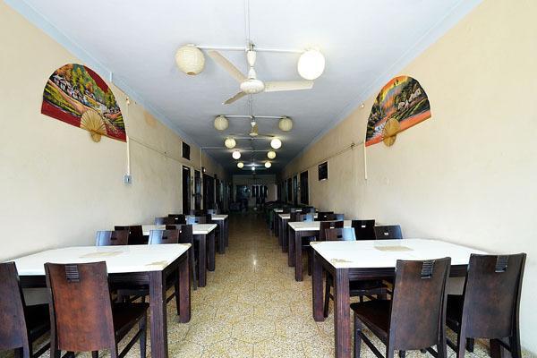 Hotel Ajaya Benares Buitenkant foto