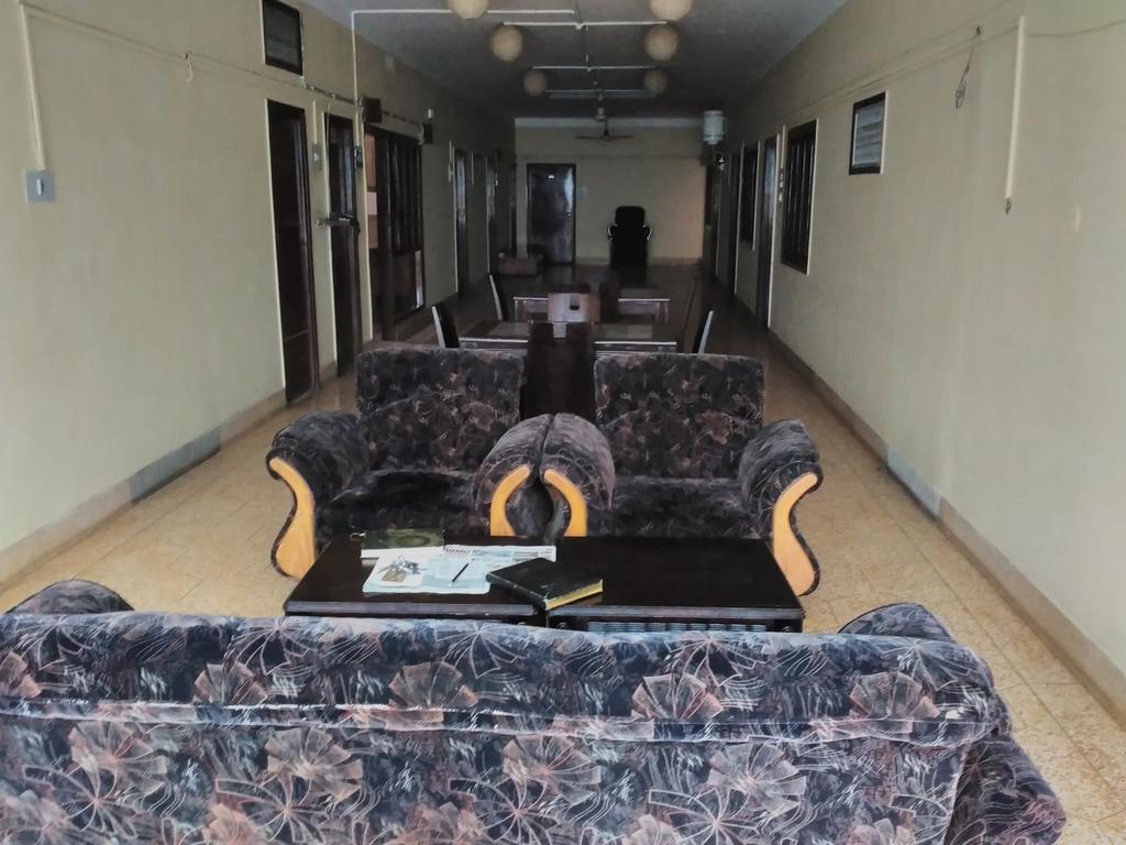 Hotel Ajaya Benares Buitenkant foto