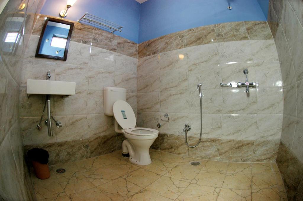Hotel Ajaya Benares Kamer foto